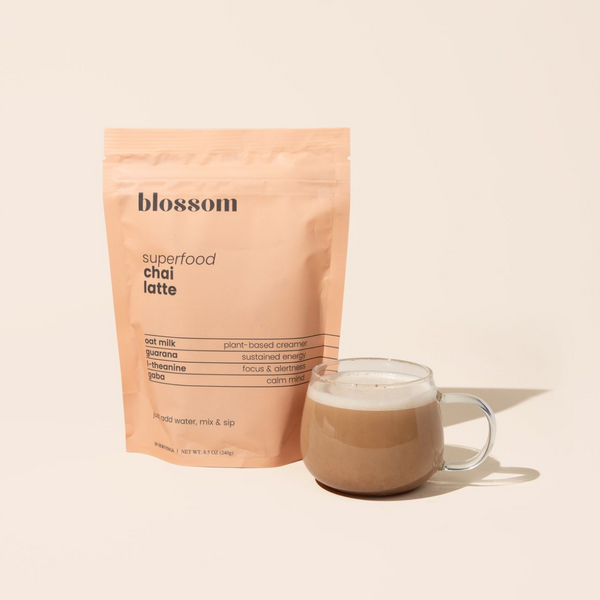 https://drinkblossom.com/cdn/shop/files/chaiwithmug_9e16812b-d60f-4be5-b2e9-efda98663132_grande.png?v=1699086605